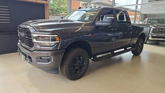 RAM 3500 6.7 I6 TURBO DIESEL LARAMIE NIGHT EDITION CD 4X4  AUTOMÁTICO